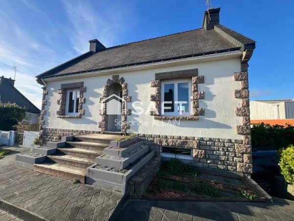 MAISON PROCHE LOUDEAC, 3 CHAMBRES, JARDIN, DPE C
