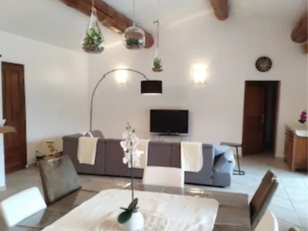 Maison T4 de 150m2, piscine et abris voiture