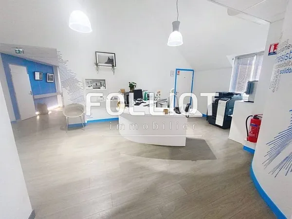 Local commercial 292 m²