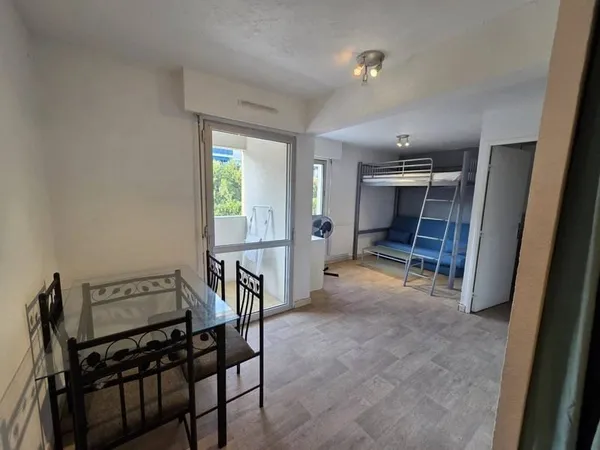 Studio 1 pièce 21 m²