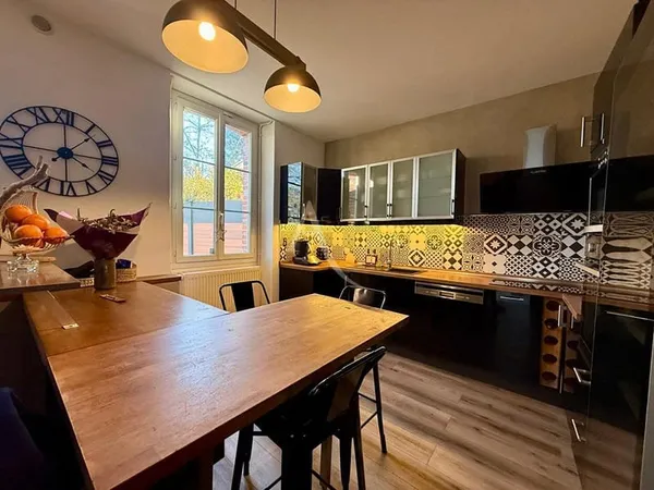 Maison 6 pièces 180 m²