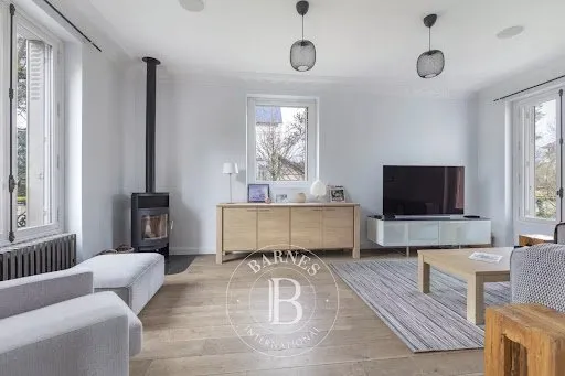 Maison 8 pièces 190 m²
