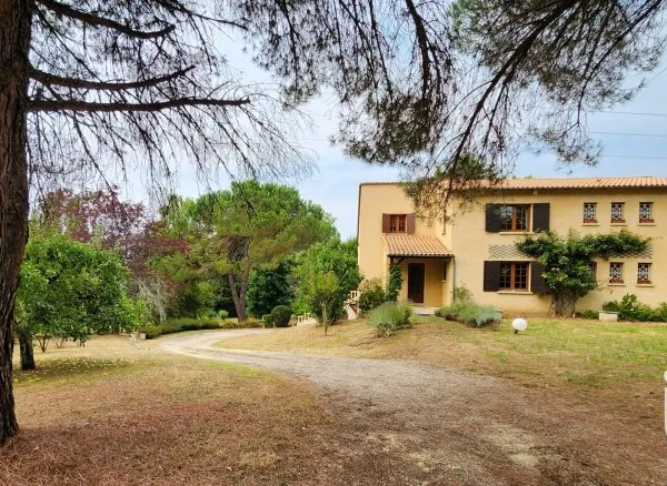 Maison 6 pièces 219 m²
