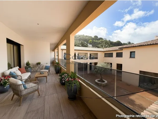 APPARTEMENT REFAIT À NEUF - AVEC PARKING - PORTICCIO