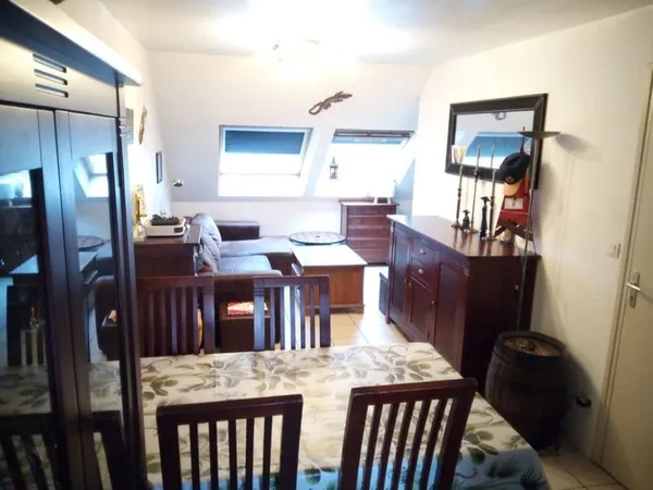 Appartement 1 pièce 351 m²