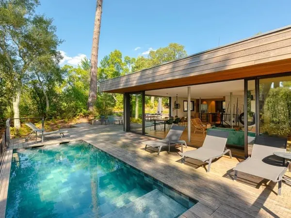 Hossegor - Villa Contemporaine au Coeur de la Pinède