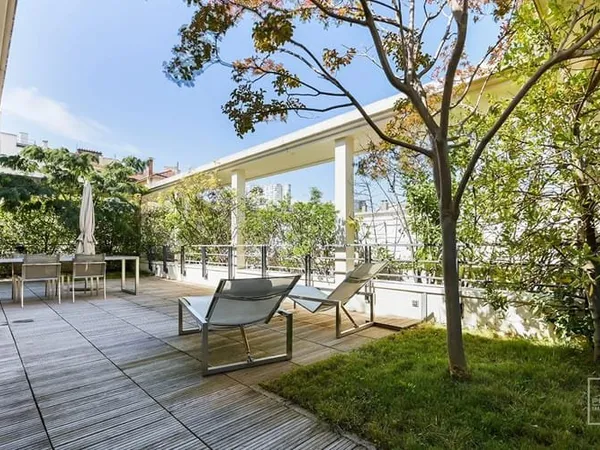 LYON 6, TERRASSE 96m², ETAGE ELEVE, 116m²