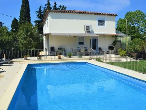 Maison 9 pièces 208 m²
