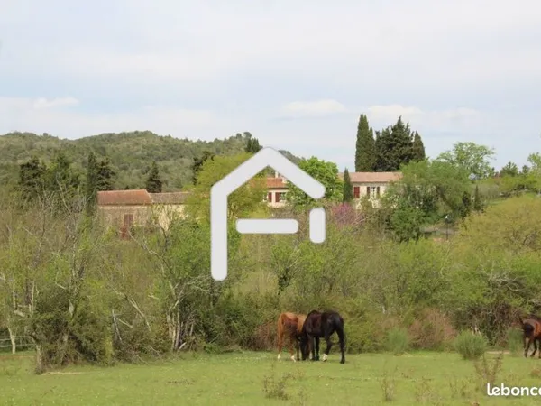 Terrain 260000 m²