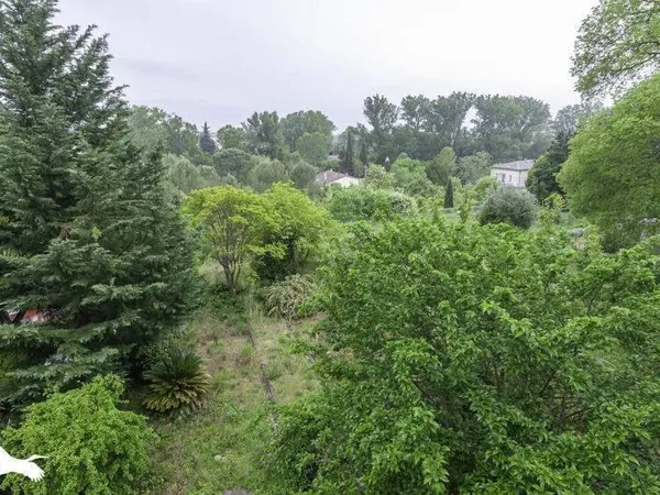 Terrain 1100 m²