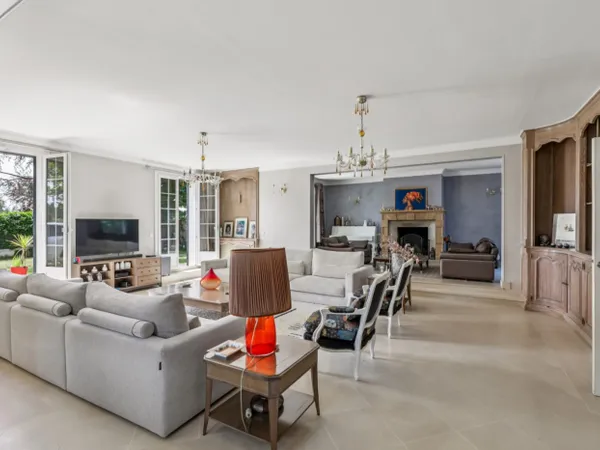 Maisons-Laffitte (78) - Maison familiale d'exception avec jardin