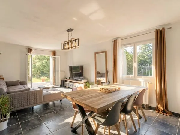 Nivolas-Vermelle : belle maison familiale de 100m2, au calme