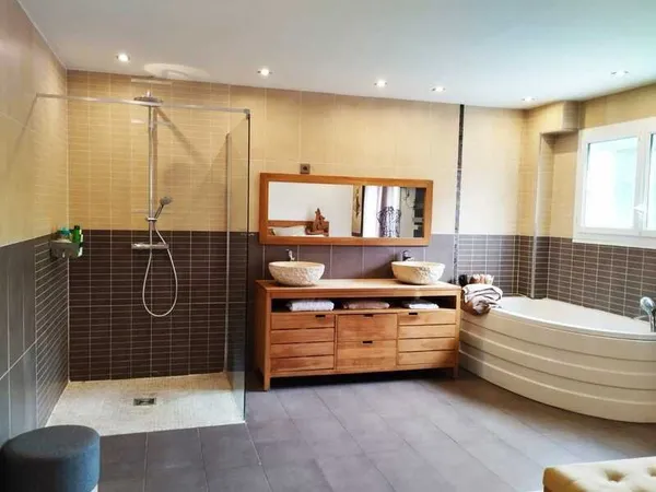 Maison individuelle 6 pièces - 160 m² - LIVRY GARGAN