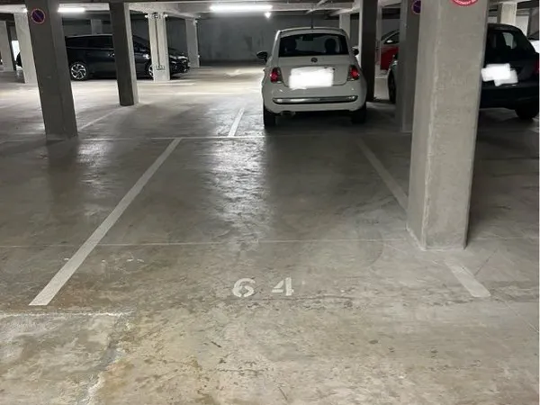 Places de parking dans une résidence sécurisée