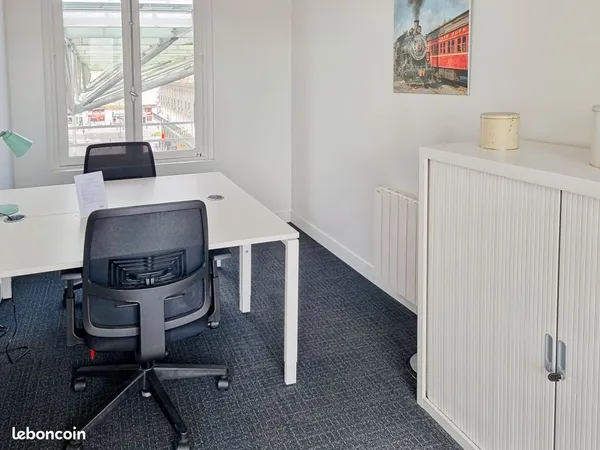 Bureau privé à louer pour 2 personnes à AMIENS, Amiens Station