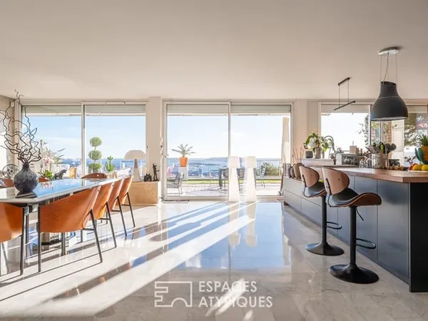 Appartement vue mer et rade avec terrasse