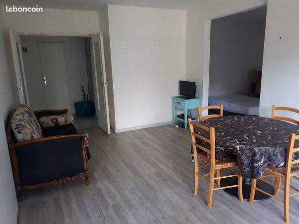 Rezé : Chambre en colocation dans appart T3