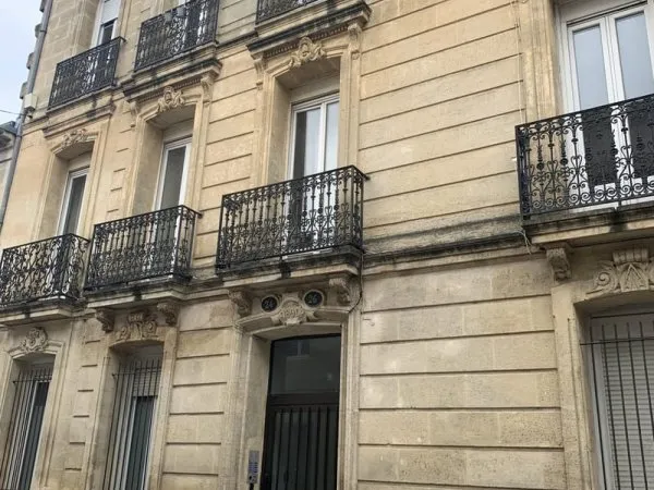 Bordeaux Victoire T3 de 51,11m2 Carrez dans bel immeuble en