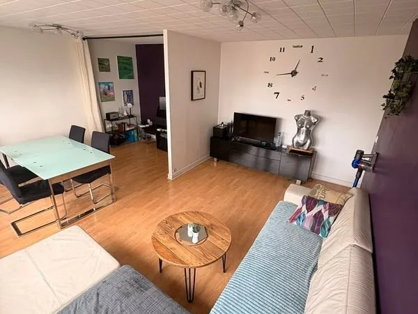 Appartement T3 - 5 pièces - 2 chambres - Mons-en-Baroeul + local à Vélo ( à 5 minutes de Lille)