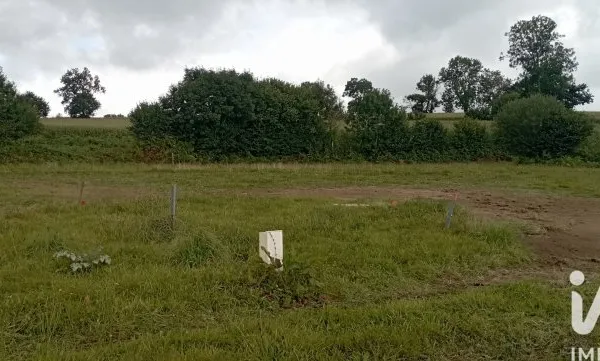 Terrain 1281 m²