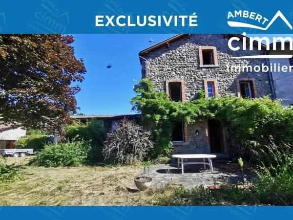 MAISON DE CACHET AVEC GARAGE ET TERRAIN ARBORE