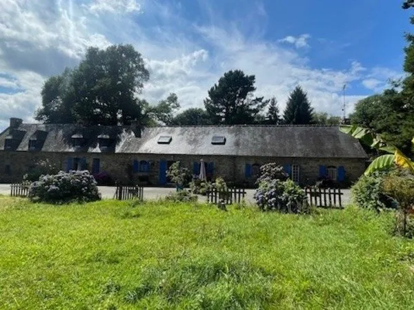 Propriete à vendre 7 pièces LESCOUET GOUAREC (22)