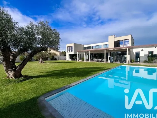 Maison 5 pièces 276 m²