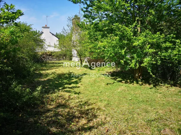 Terrain constructible hors lotissement à Pouldouran
