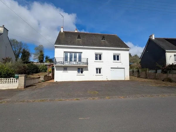 LOCMALO MAISON DE 5 PIÈCES 132 M² ENVIRON EN REZ DE CHAUSSÉE SURÉLEVÉ PARCELLE CLÔTURÉE D'ENVIRON 15