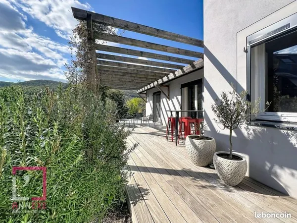 Propriété 8 pièces 167 m²