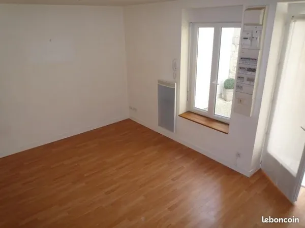 Mansle-T2- Duplex tout à pied