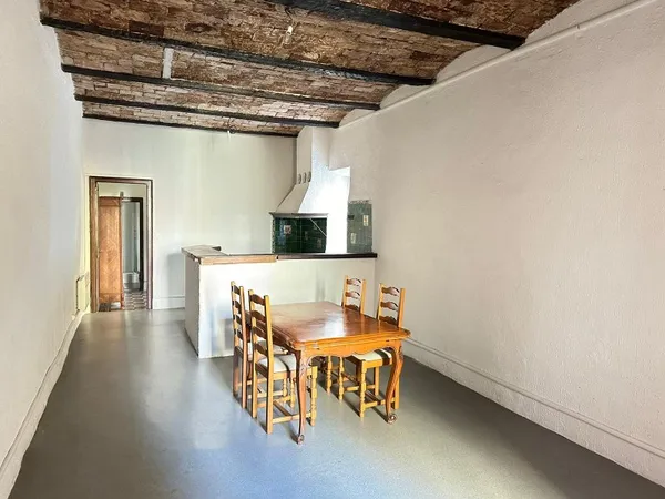 Loue appartement 50m² rez-de-jardin Rue Grande La Réal