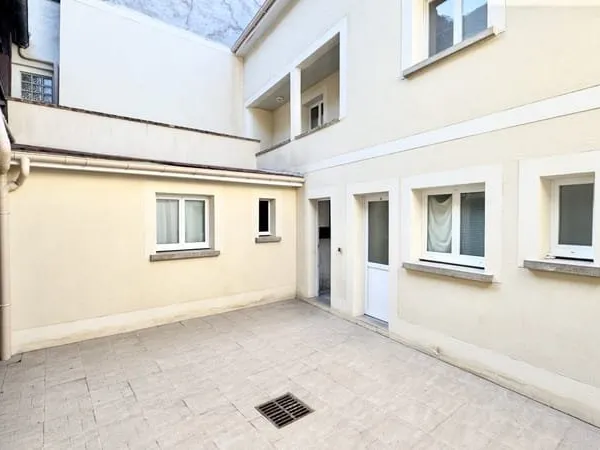 Immeuble Corbeil Essonnes 23 pièce(s) 447 m2
