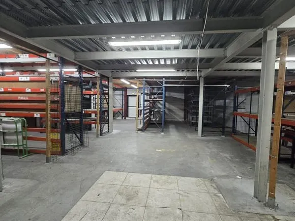 Bâtiment d'activité - 500 m2 - La Farlède