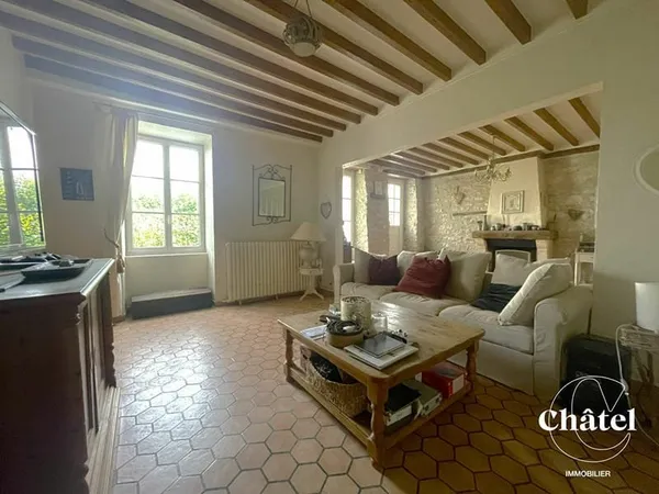 Maison en pierre + grange à 5 mn de SENLIS