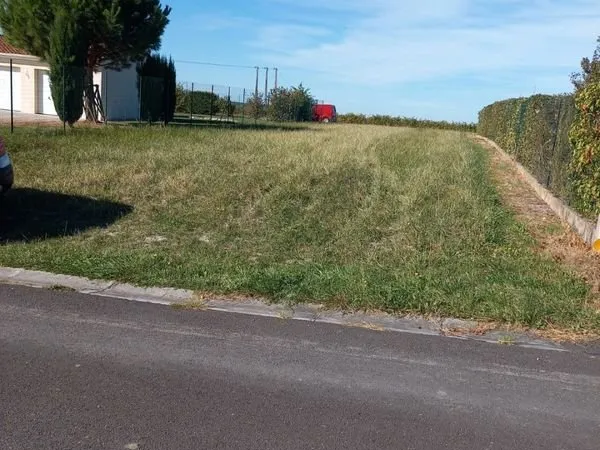 Vente terrain à l'entrée de Barbezieuxux