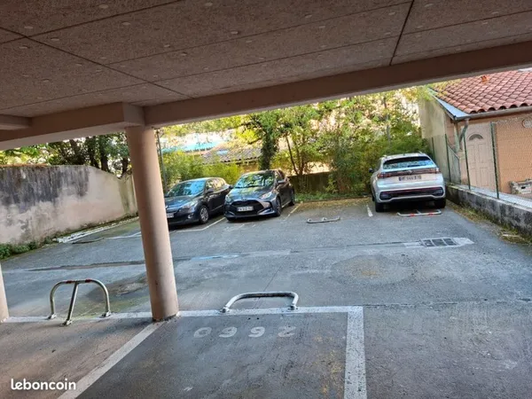 Parking aerien sécurisé