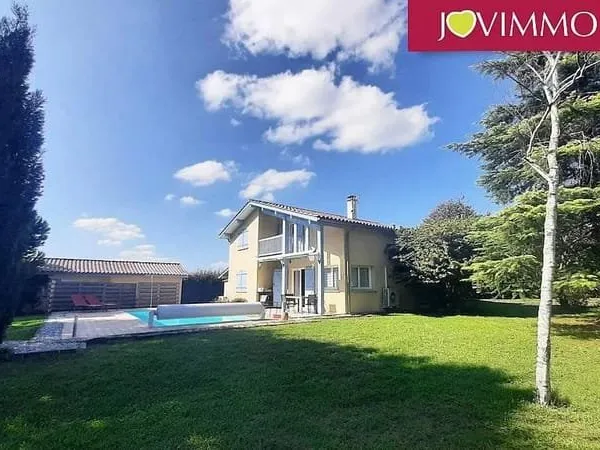 Maison 9 pièces 176 m²