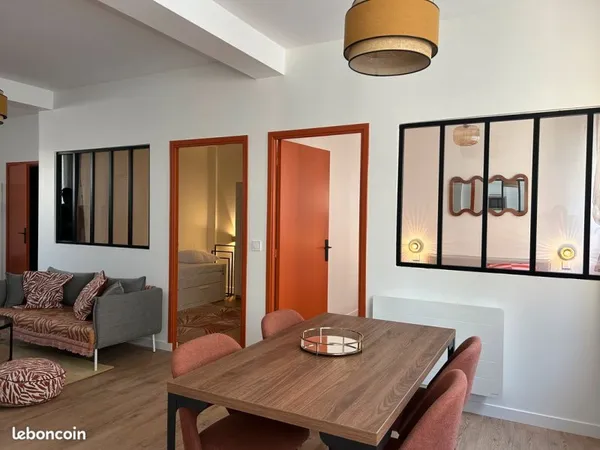 T3 meublé haut de gamme - 60 m² - entièrement rénové