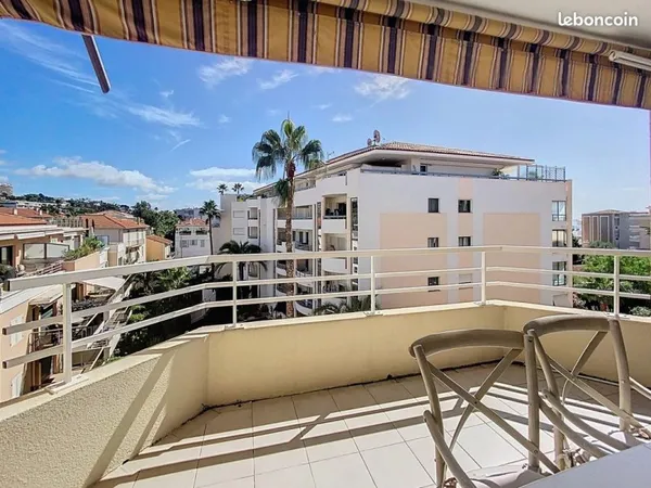 2P CANNES PALM BEACH avec garage