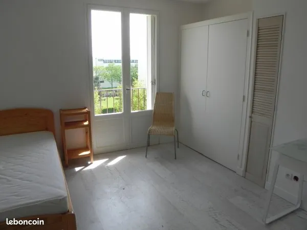 Studio meublé étudiant la rochelle 530 euros tout copris