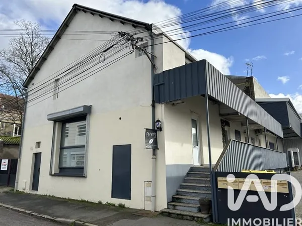 Maison avec appartements 256 m²