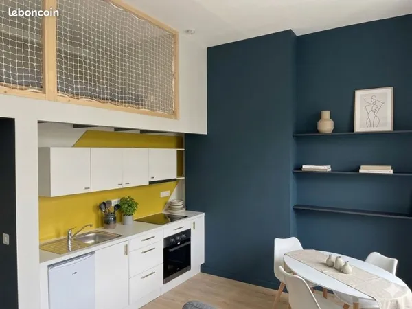 Studio meublé neuf 25 m2 - 6 place de l'hôtel de ville