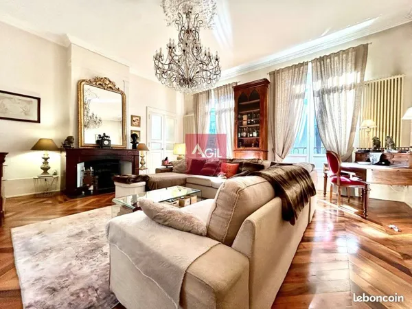 Duplex 7 pièces 259 m²