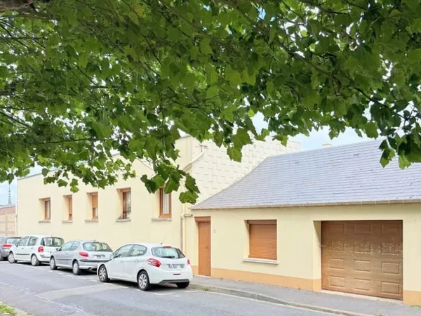 A Fécamp maison à vendre avec garage et grande pièce de vie proche du centre-ville