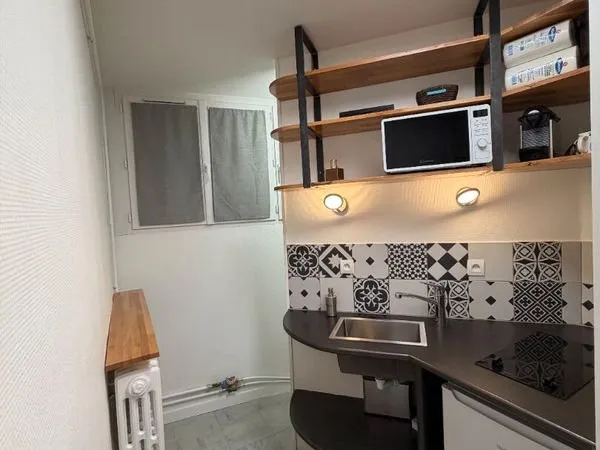 Chambre de service 1 pièce 9 m²