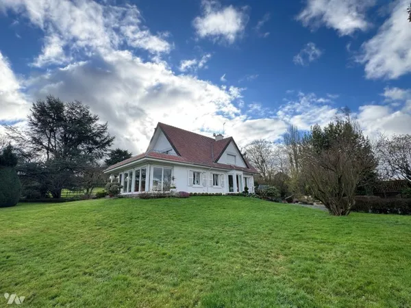 Maison 7 pièces 217 m²