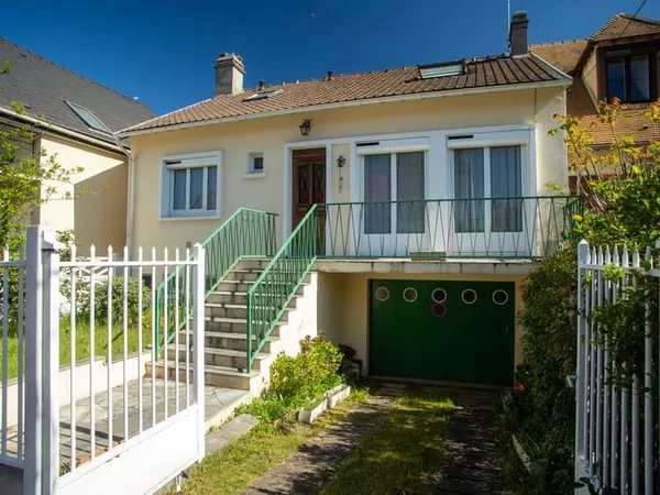 Maison 6 pièces 106 m2, sous-sol total, jardin