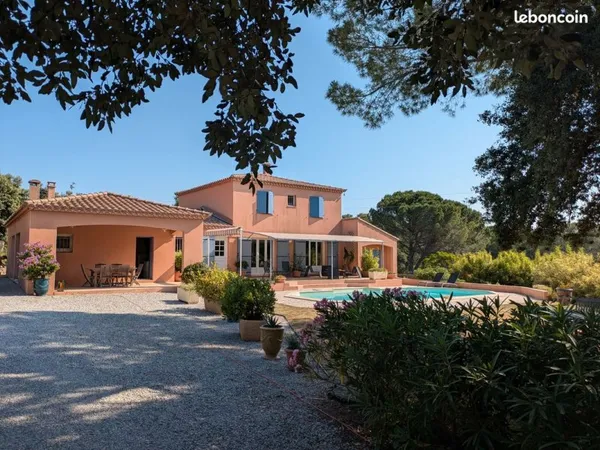 Particulier vend maison 6 pièces - 162 m² à Nages et Solorgues dans un cadre calme et verdoyant