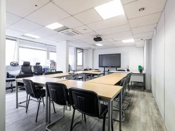 Bureaux 225 m²